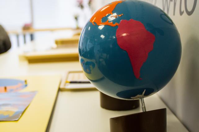 Montessori globe